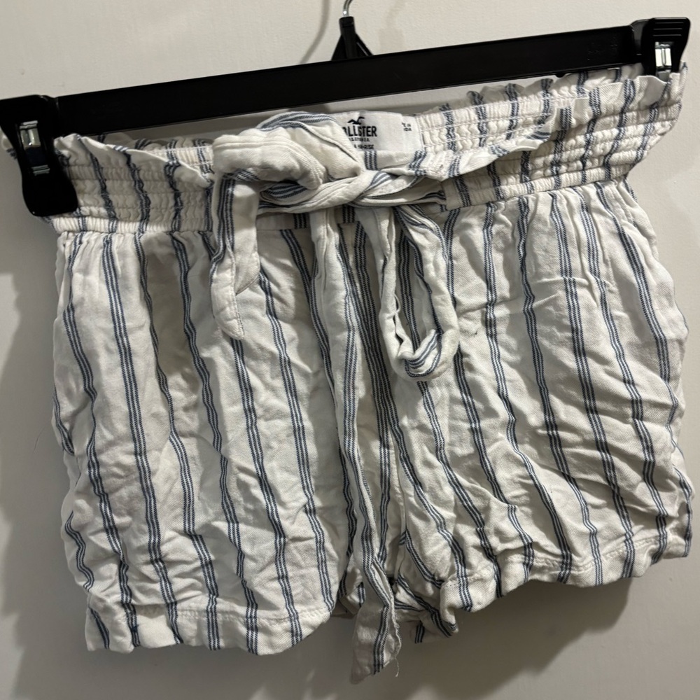 Hollister paperbag shorts
